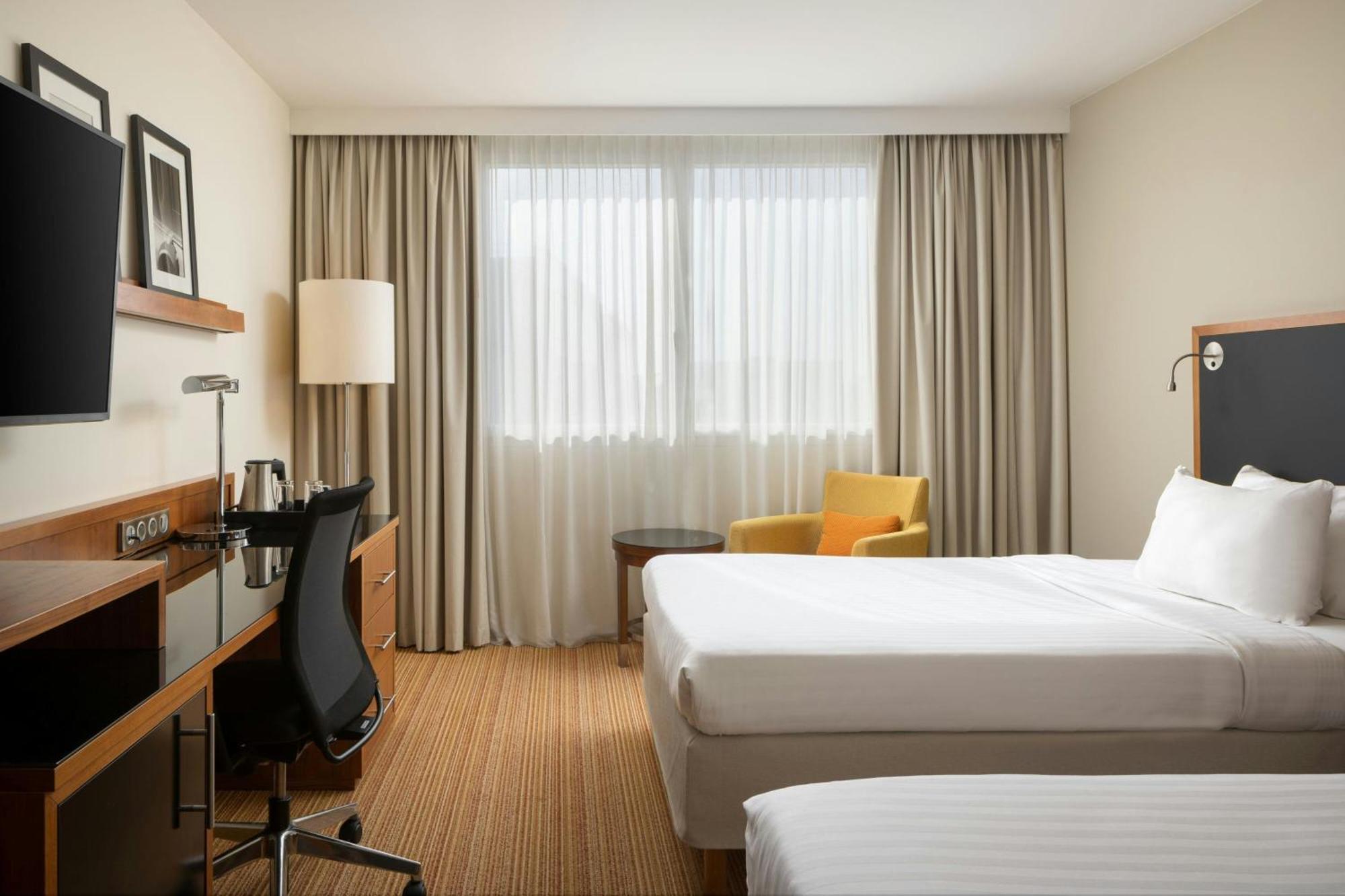 Courtyard By Marriott Toulouse Airport Hotell Eksteriør bilde